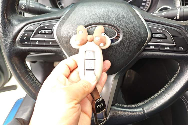 Used Infiniti Q50L 2018 2.0T Enjoyment Version China V Standard Vehicle Key