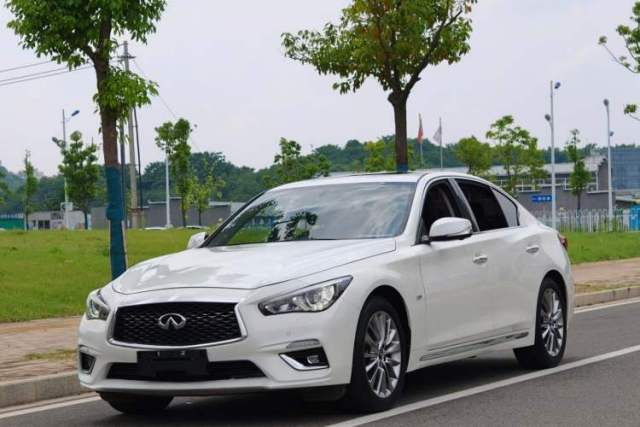 Used Infiniti Q50L 2018 2.0T Enjoyment Version China VI Standard