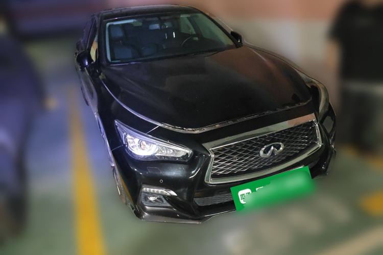 Used Infiniti Q50L 2019 2.0T 30th Anniversary Limited Edition Front Right 45 Deg