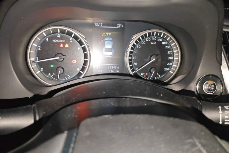 Used Infiniti Q50L 2019 2.0T 30th Anniversary Limited Edition Odometer Close Up