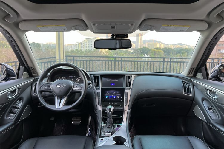 Used Infiniti Q50L 2019 2.0T 30th Anniversary Limited Edition Center Console