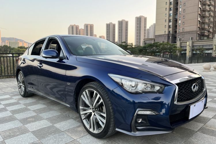 Used Infiniti Q50L 2019 2.0T 30th Anniversary Limited Edition Front Right 45 Deg