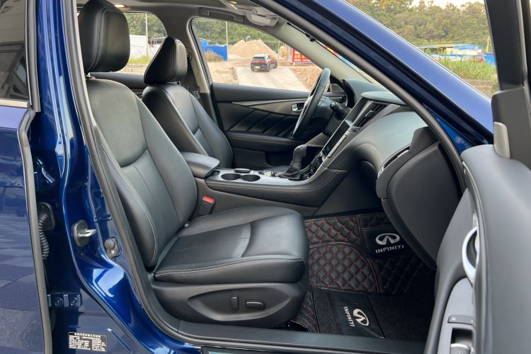 Used Infiniti Q50L 2019 2.0T 30th Anniversary Limited Edition Right Front Seat