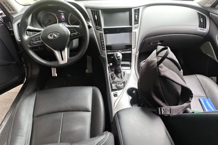 Used Infiniti Q50L 2019 2.0T 30th Anniversary Limited Edition Center Console