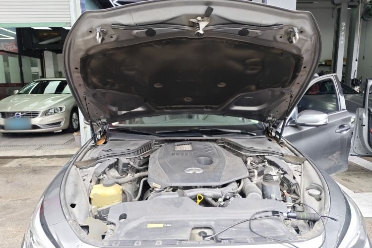 Used Infiniti Q50L 2019 2.0T 30th Anniversary Limited Edition Engine Bay