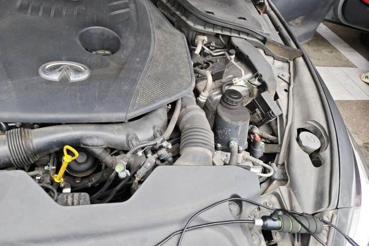 Used Infiniti Q50L 2019 2.0T 30th Anniversary Limited Edition Engine Bay Left
