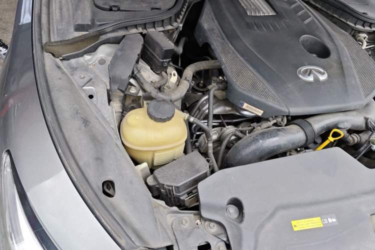 Used Infiniti Q50L 2019 2.0T 30th Anniversary Limited Edition Engine Bay Right