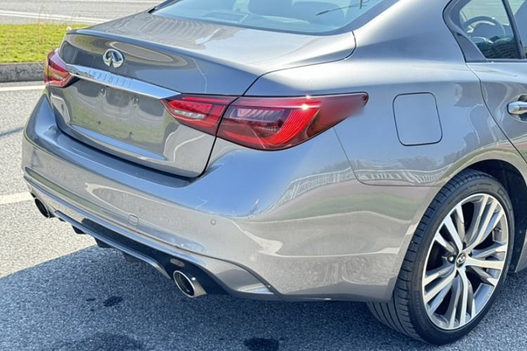 Used Infiniti Q50L 2019 2.0T 30th Anniversary Limited Edition Exterior 3