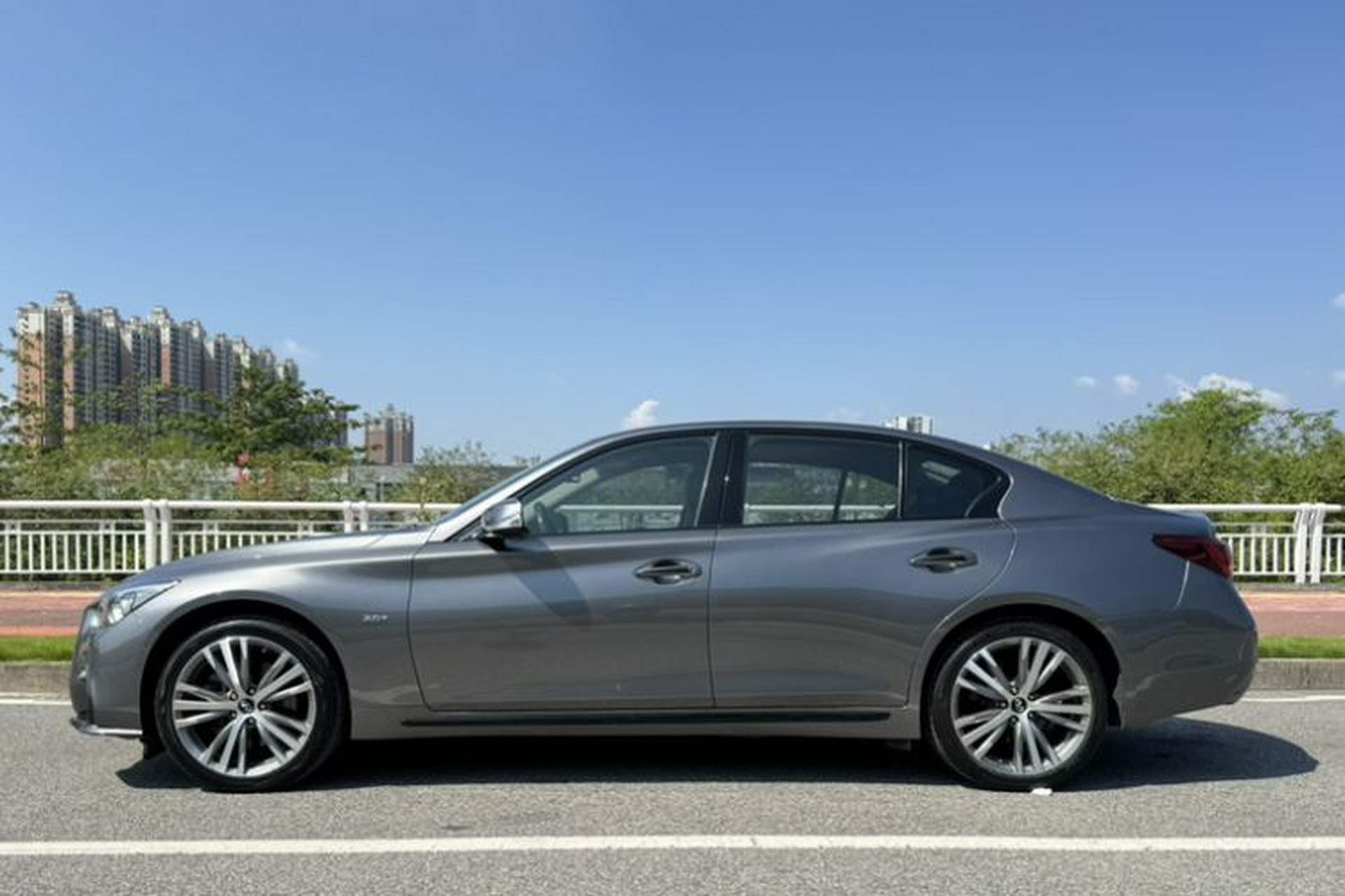 Used Infiniti Q50L 2019 2.0T 30th Anniversary Limited Edition Exterior 7