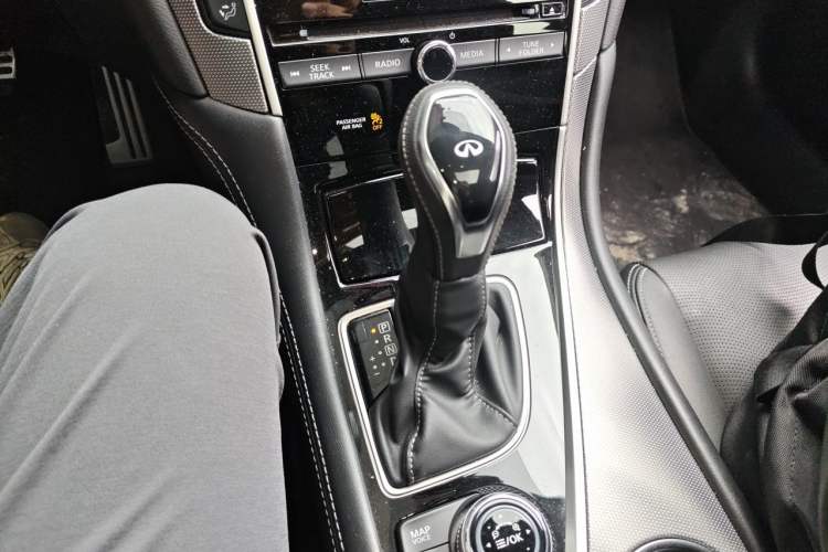 Used Infiniti Q50L 2019 2.0T 30th Anniversary Limited Edition Gear Lever