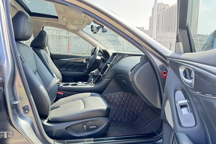 Used Infiniti Q50L 2019 2.0T 30th Anniversary Limited Edition Interior 10