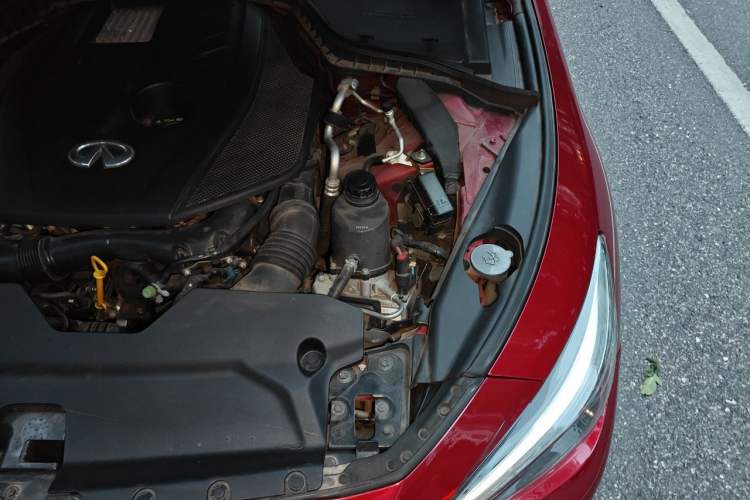 Used Infiniti Q50L 2019 2.0T 30th Anniversary Limited Edition Engine Bay Left