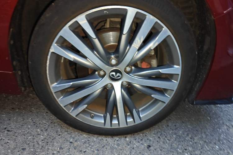 Used Infiniti Q50L 2019 2.0T 30th Anniversary Limited Edition Right Front Wheel Hub