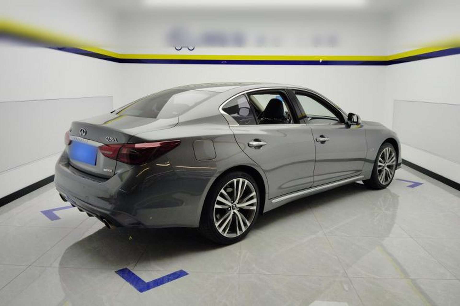 Used Infiniti Q50L 2019 2.0T 30th Anniversary Limited Edition Rear Right 45 Deg