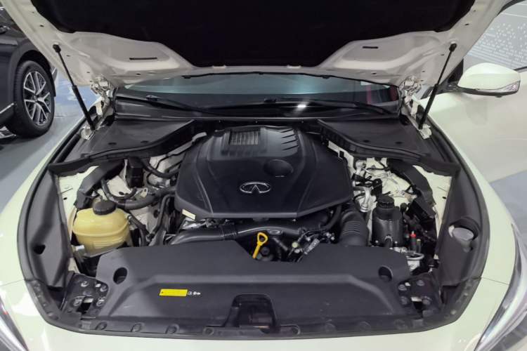 Used Infiniti Q50L 2019 2.0T 30th Anniversary Limited Edition Engine Bay