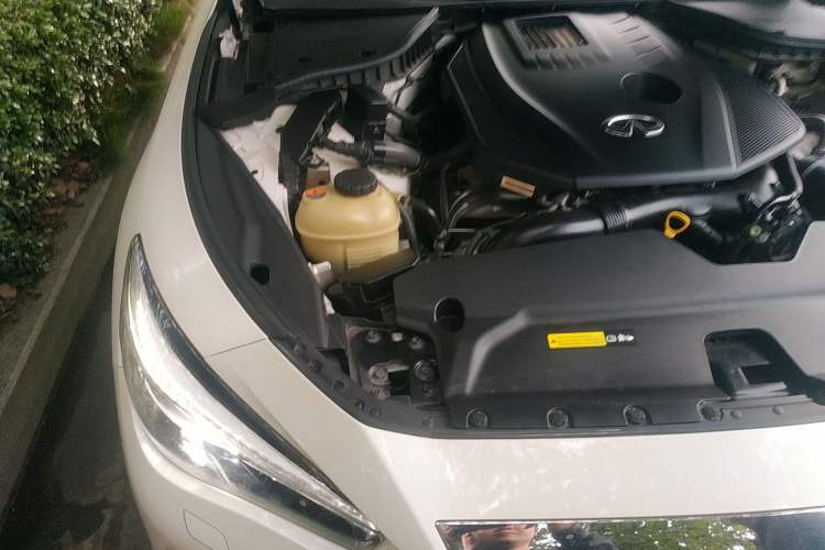 Used Infiniti Q50L 2019 2.0T 30th Anniversary Limited Edition Engine Bay Right