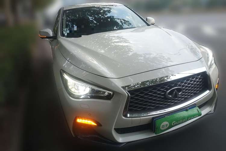 Used Infiniti Q50L 2019 2.0T 30th Anniversary Limited Edition Front Right 45 Deg