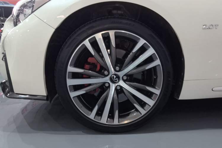 Used Infiniti Q50L 2019 2.0T 30th Anniversary Limited Edition Left Front Wheel Hub