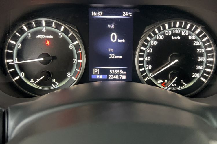 Used Infiniti Q50L 2019 2.0T 30th Anniversary Limited Edition Odometer Close Up