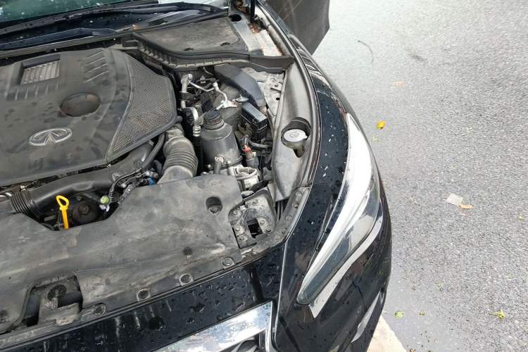 Used Infiniti Q50L 2021 2.0T Enjoyment Edition Engine Bay Left