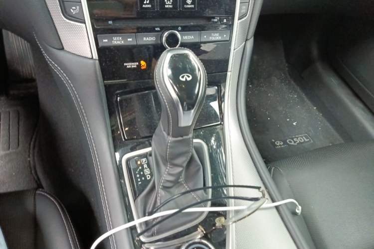 Used Infiniti Q50L 2021 2.0T Enjoyment Edition Gear Lever