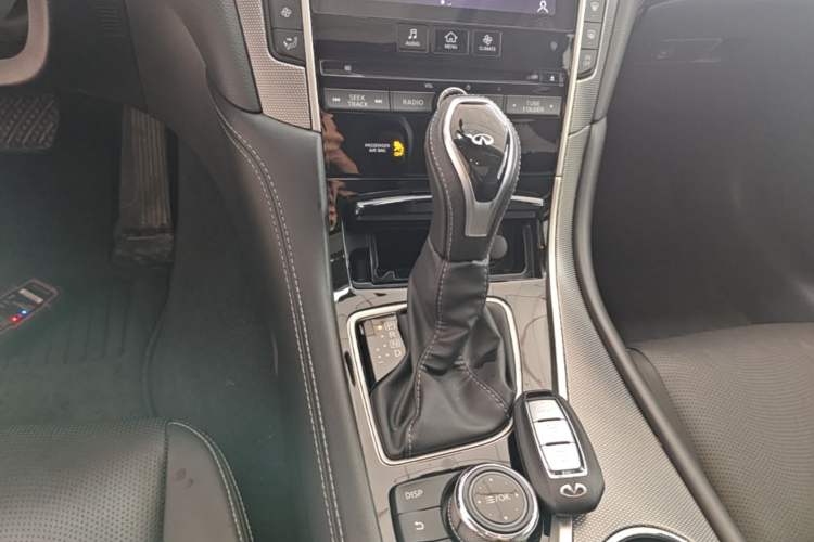 Used Infiniti Q50L 2021 2.0T Enjoyment Edition Gear Lever