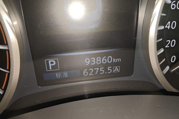 Used Infiniti Q50L 2021 2.0T Enjoyment Edition Odometer Close Up