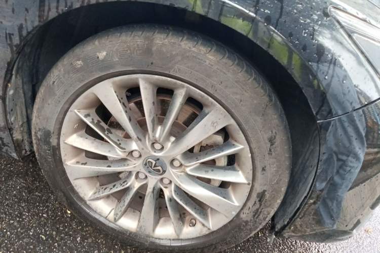 Used Infiniti Q50L 2021 2.0T Enjoyment Edition Right Front Wheel Hub