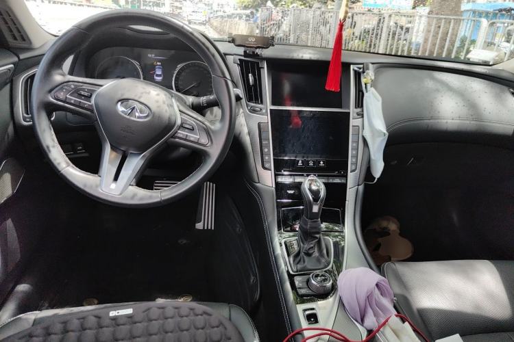 Used Infiniti Q50L 2021 2.0T Enjoyment Sport Edition Center Console