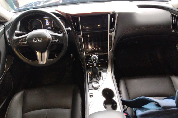 Used Infiniti Q50L 2021 2.0T Enjoyment Sport Edition Center Console