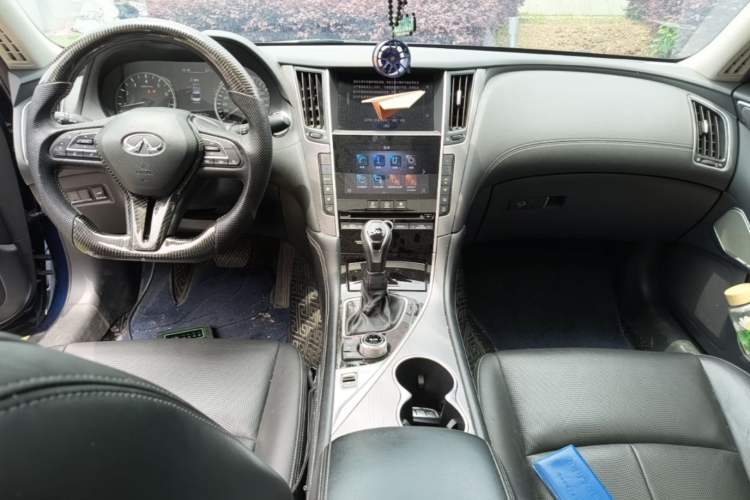 Used Infiniti Q50L 2021 2.0T Enjoyment Edition Center Console