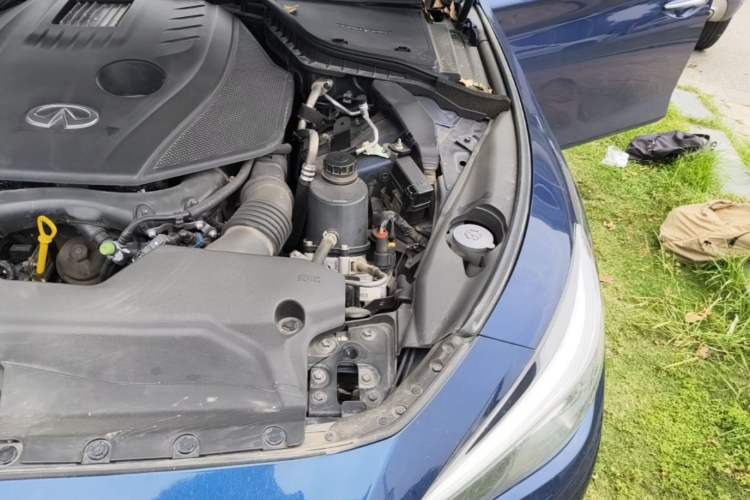 Used Infiniti Q50L 2021 2.0T Enjoyment Edition Engine Bay Left