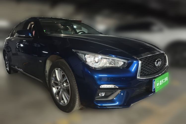Used Infiniti Q50L 2021 2.0T Comfort Edition Front Right 45 Deg