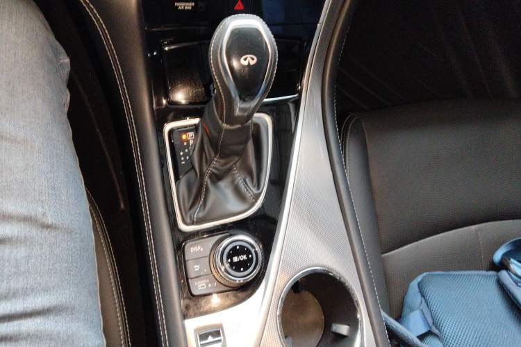 Used Infiniti Q50L 2021 2.0T Enjoyment Sport Edition Gear Lever