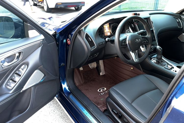 Used Infiniti Q50L 2021 2.0T Enjoyment Sport Edition Interior 2
