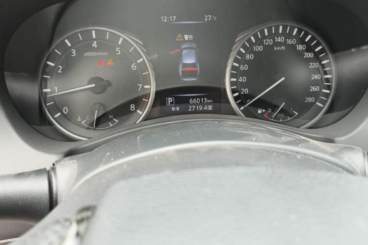 Used Infiniti Q50L 2021 2.0T Enjoyment Edition Odometer Close Up