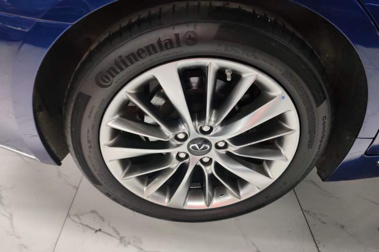 Used Infiniti Q50L 2021 2.0T Enjoyment Edition Right Rear Wheel Hub