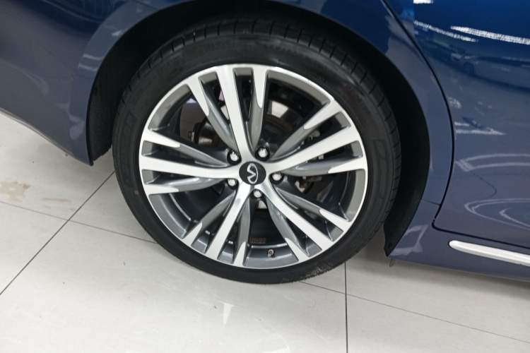 Used Infiniti Q50L 2021 2.0T Enjoyment Sport Edition Right Rear Wheel Hub
