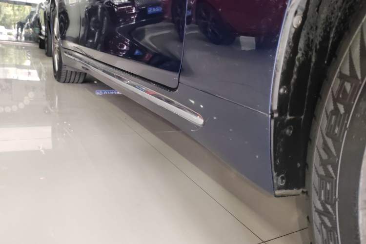 Used Infiniti Q50L 2021 2.0T Enjoyment Edition Right Side Sill