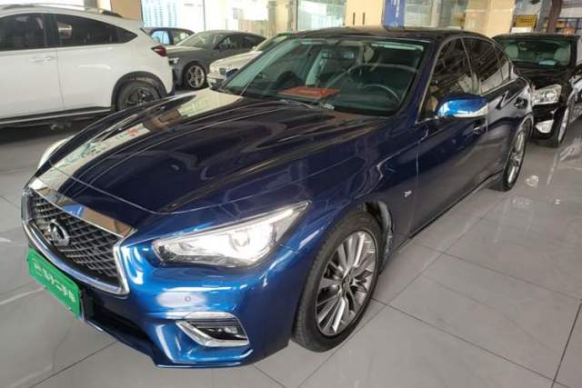 Ojetý Infiniti Q50L 2021 2.0T Enjoyment Edition