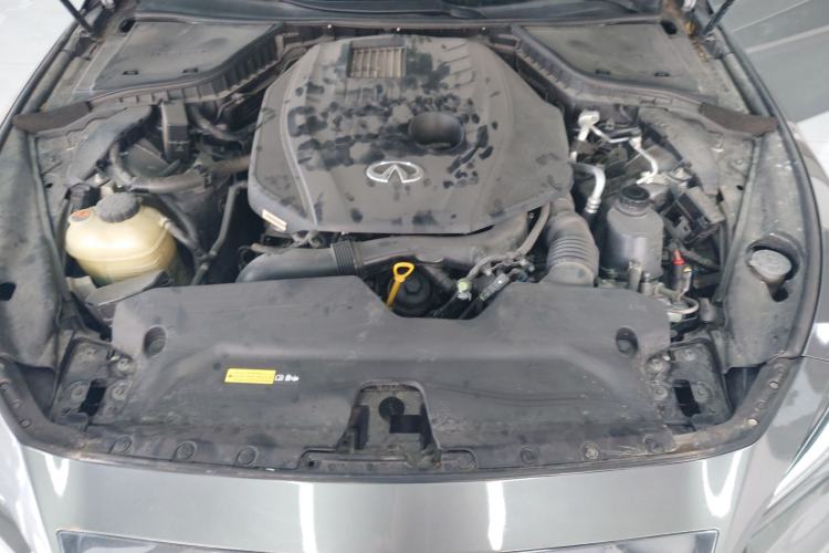 Used Infiniti Q50L 2021 2.0T Enjoyment Edition Engine Bay
