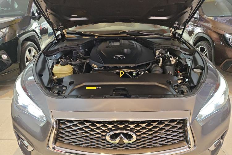 Used Infiniti Q50L 2021 2.0T Enjoyment Edition Engine Bay