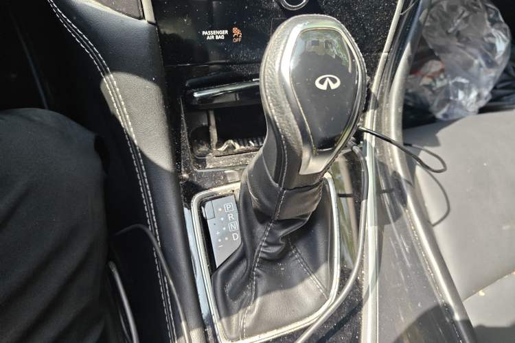 Used Infiniti Q50L 2021 2.0T Comfort Edition Gear Lever