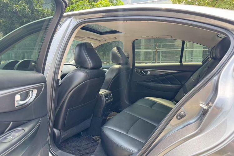 Used Infiniti Q50L 2021 2.0T Comfort Edition Interior 4