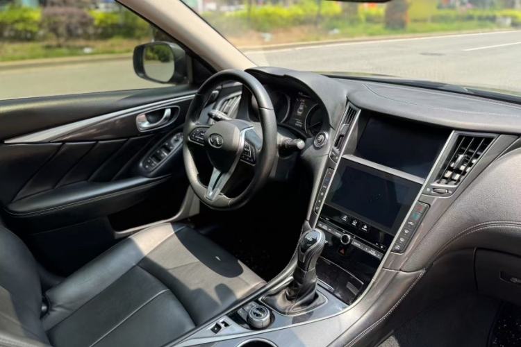 Used Infiniti Q50L 2021 2.0T Comfort Edition Interior 6