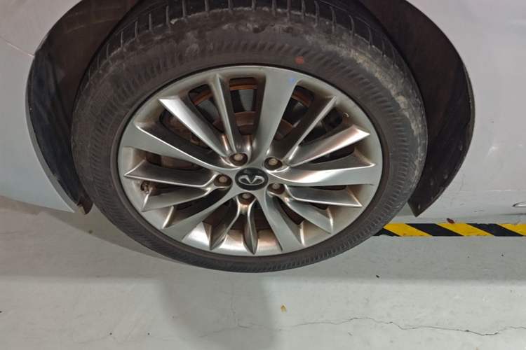 Used Infiniti Q50L 2021 2.0T Enjoyment Edition Left Front Wheel Hub