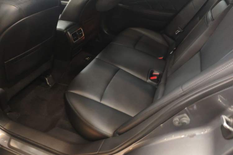 Used Infiniti Q50L 2021 2.0T Comfort Edition Left Rear Seat