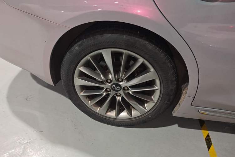 Used Infiniti Q50L 2021 2.0T Enjoyment Edition Right Rear Wheel Hub