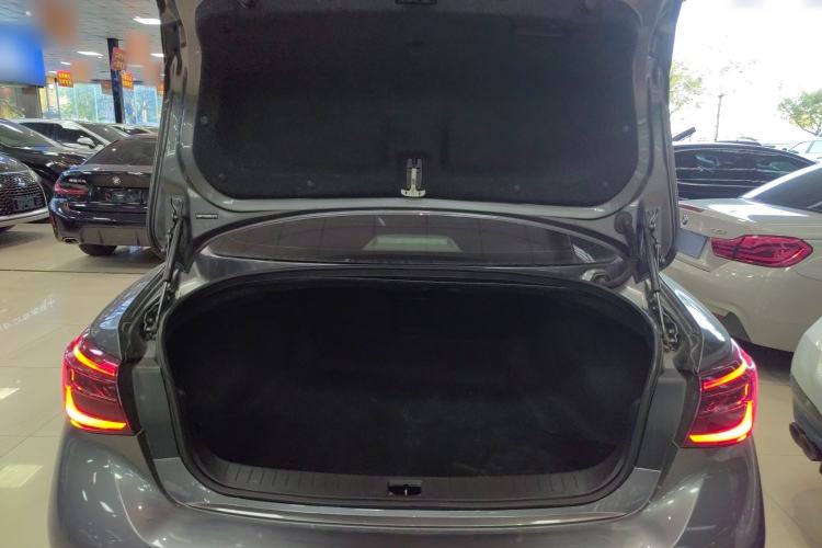 Used Infiniti Q50L 2021 2.0T Comfort Edition Trunk