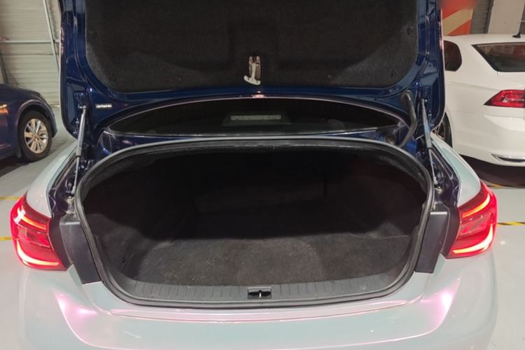 Used Infiniti Q50L 2021 2.0T Enjoyment Edition Trunk